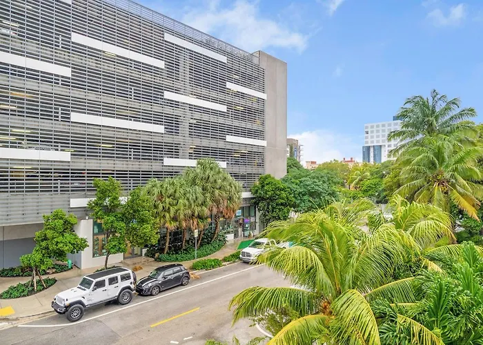 Pet friendly Lovely Unit Mins From Wynwood With Free Parking Miami