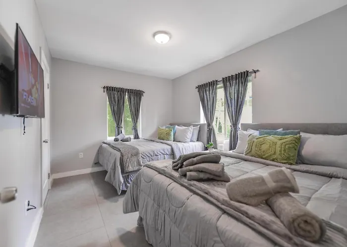Private Awesome Duplex On The East Side Of Miami Villa