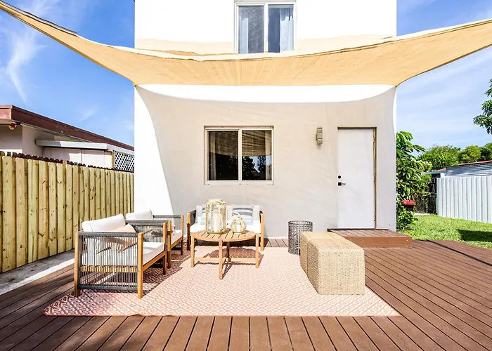 Cozy Little Havana Home - Pool - Central Location