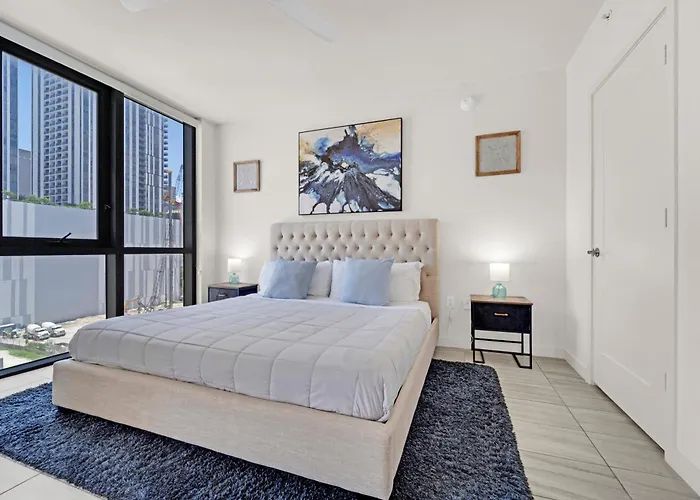 Devereaux Miami Luxury One-Bedroom And Studios
