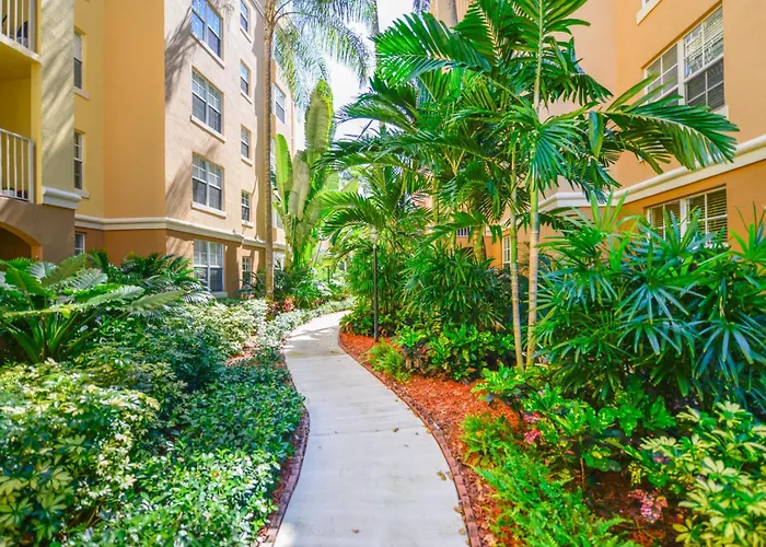 Lux Condo At Yacht Club 10 Min From Beach
