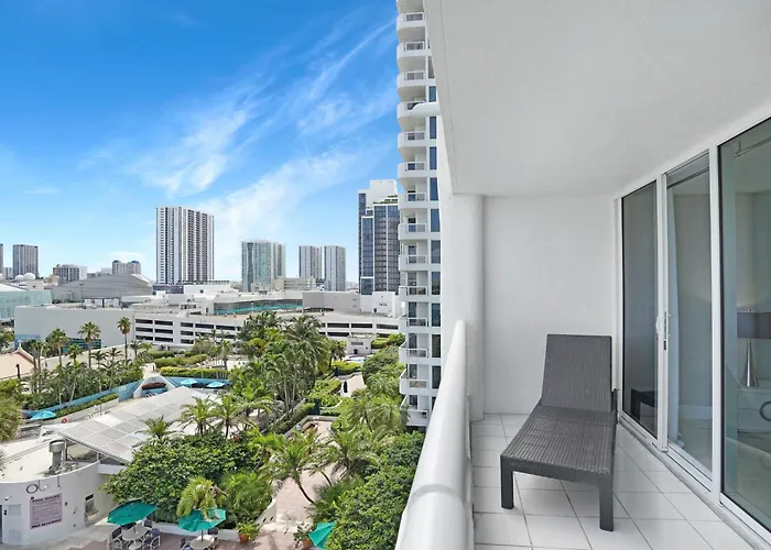 Life Is Gucci! Gorgeous Water Views Miami Condo!
