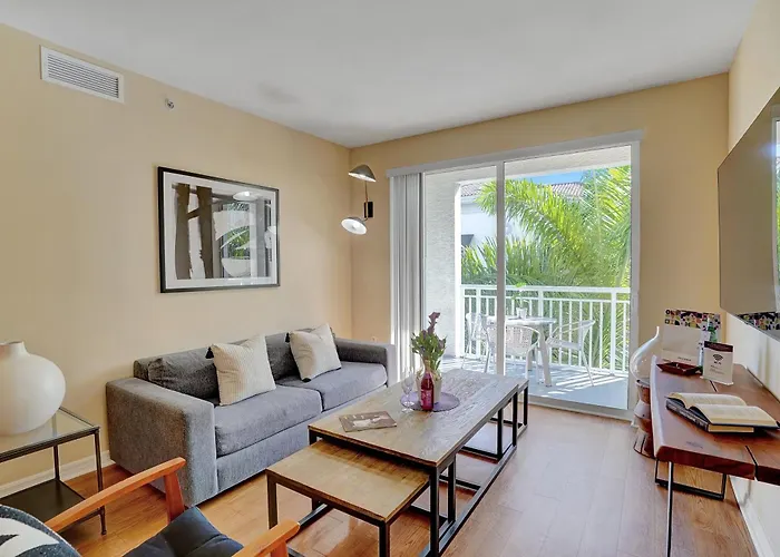 Dharma Home Suites South Miami At Red Road Commons