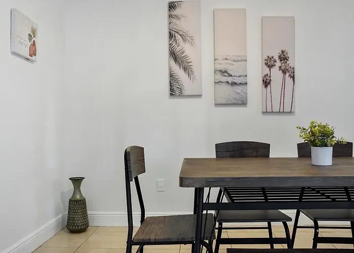 3-Bedroom Oasis In Miami