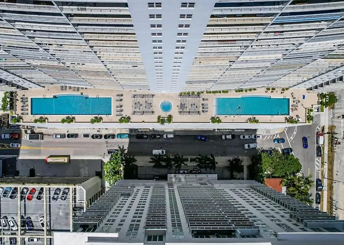 Haustierfreundliches Dreamy Oceanfront Highfloor Corner Unit 2And2 Plus Den Miami