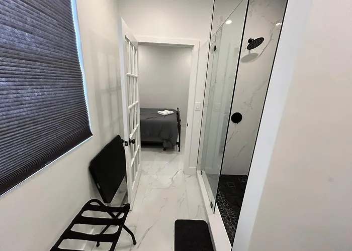 Private Rooms Close To Miami Airport - Free Parking - 01