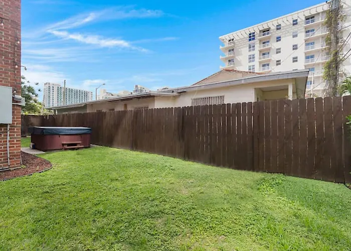 Roami At Bayview Place Miami