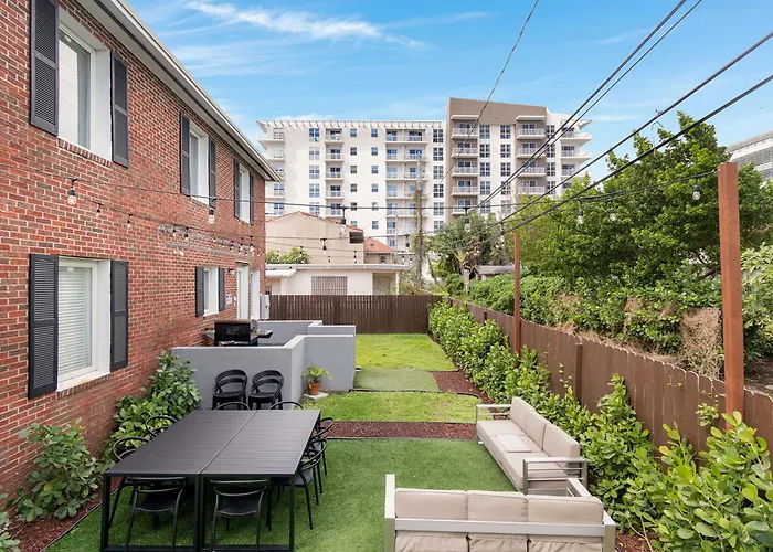 Roami At Bayview Place