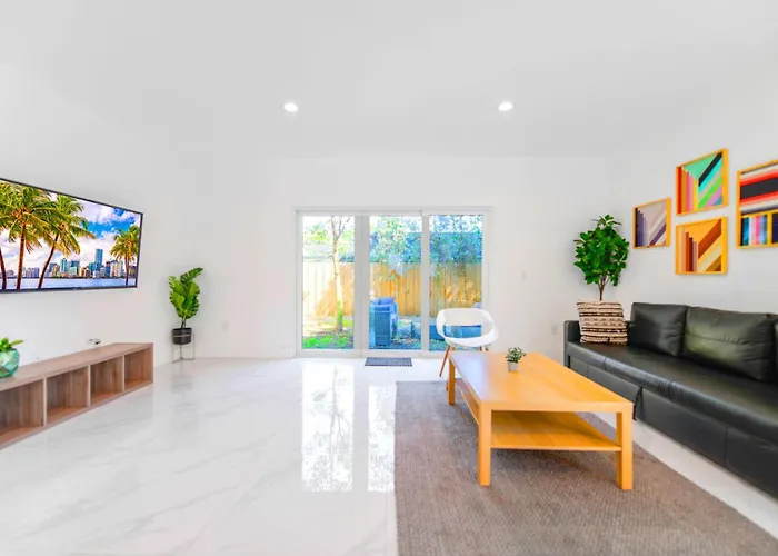 Wonderful 3 Bedrooms House, Spacious&Bright Miami acceptant les animaux