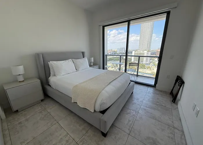 Smart Brickell Hotel
