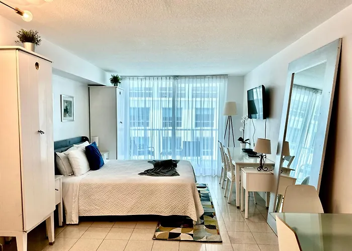 The Stay At Brickell Club