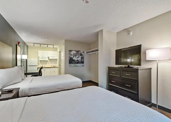 Extended Stay America Suites - Miami - Airport - Blue Lagoon