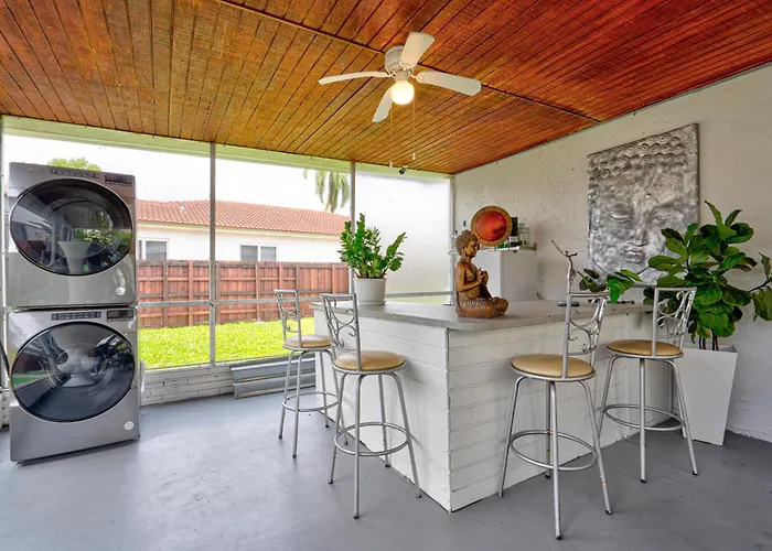 Modern Home, Excellent Location Miami