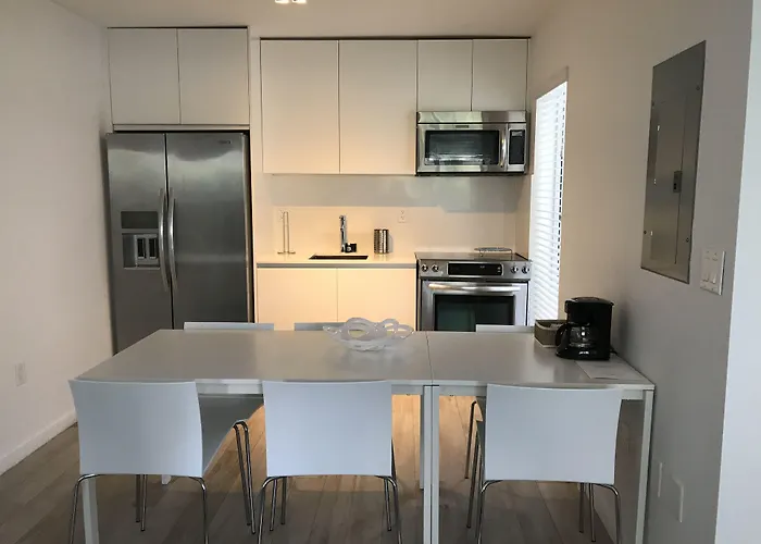 Boutique Beach Haus Key Biscayne Contemporary Apartments