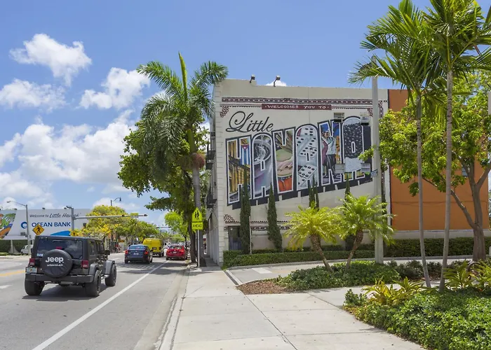 Chic 2Br Little Havana Apt With Free Parking Miami