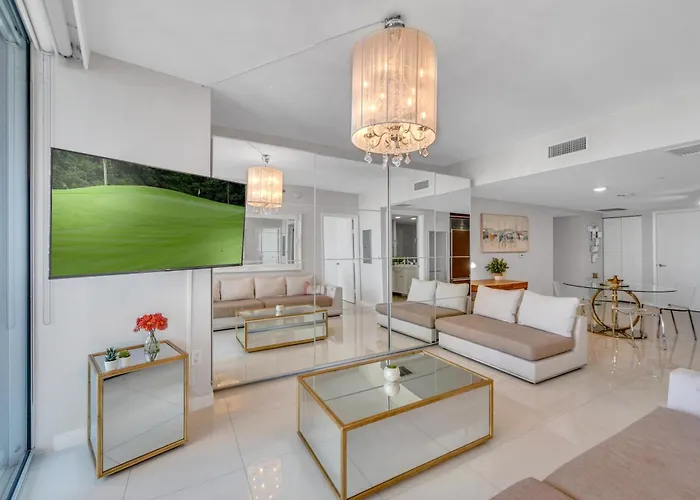 Gorgeous Bay & City View Condo In Brickell With Free Spa