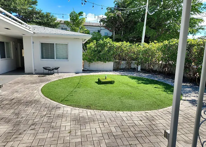 Beautiful Apt 2/2 Near The Beach