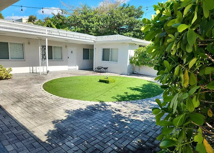 Beautiful Apt 2/2 Near The Beach