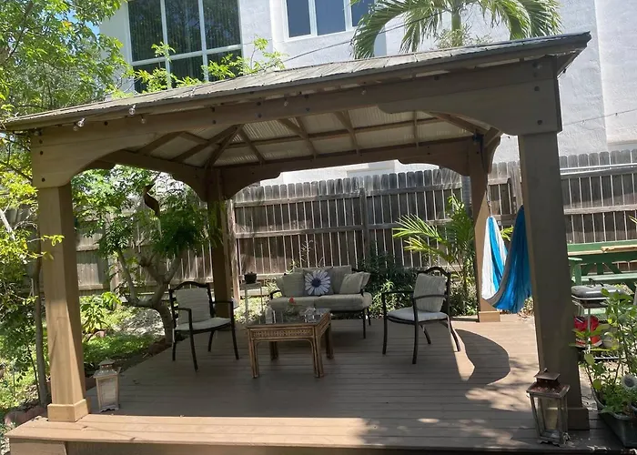 Private Room In The Heart Of Calle Ocho Miami