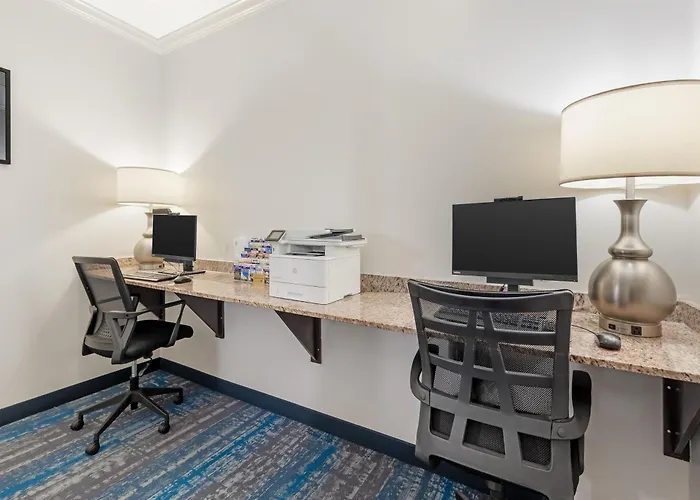 Best Western Plus Miami Airport North Hotel&Suites