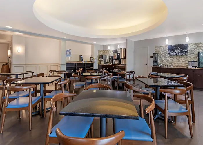 Best Western Plus Miami Airport North Hotel&Suites