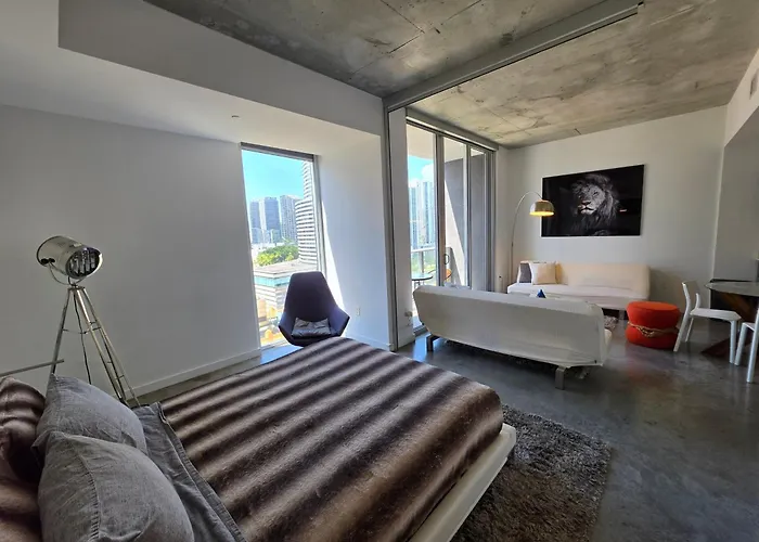 Downtown Miami Deluxe Apartment