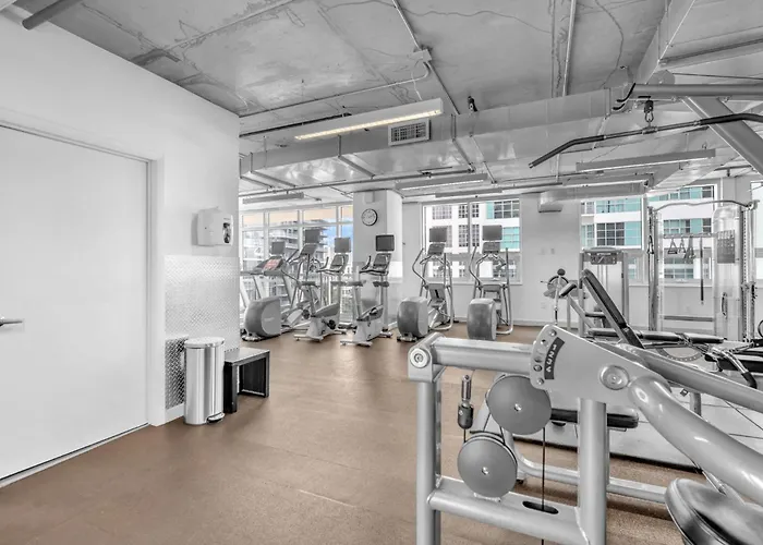 Pet friendly Amazing Condo With Pool At Midblock Miami
