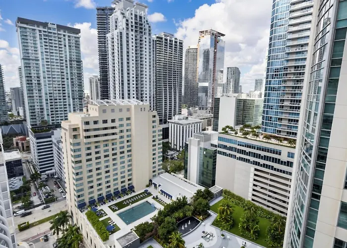 Studios In Brickell With Pool, Gym, Free Parking And Game Room