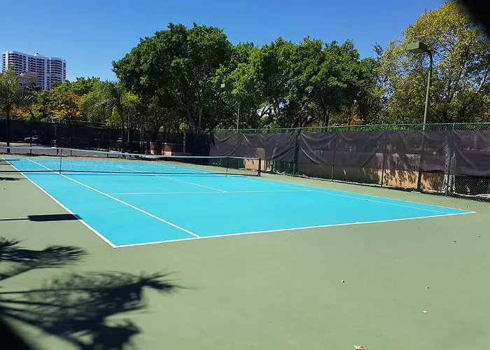 Yacht Club Aventura 2Br + 2Ba Apartment Miami