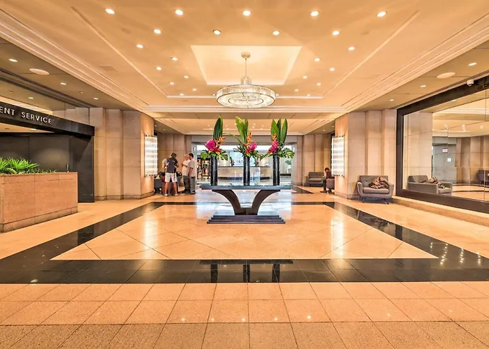 Waterfront High-Rise Condo - Miami Beach 5 Mi
