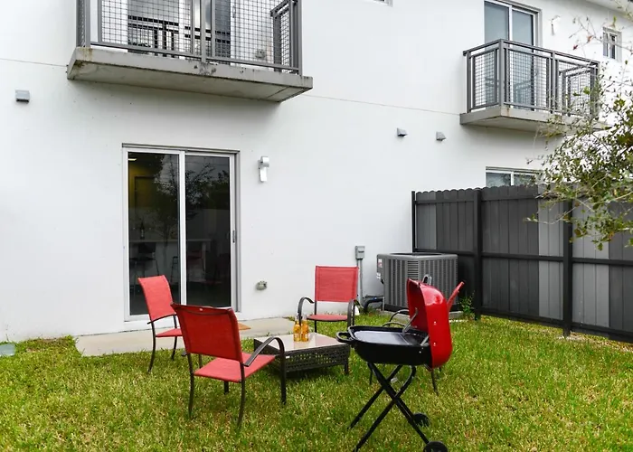 Incredible Towhnhouse 15 Minutes From The Beach - Nth8